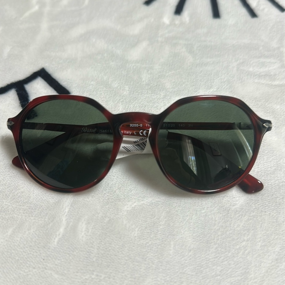 #220 persol unisex